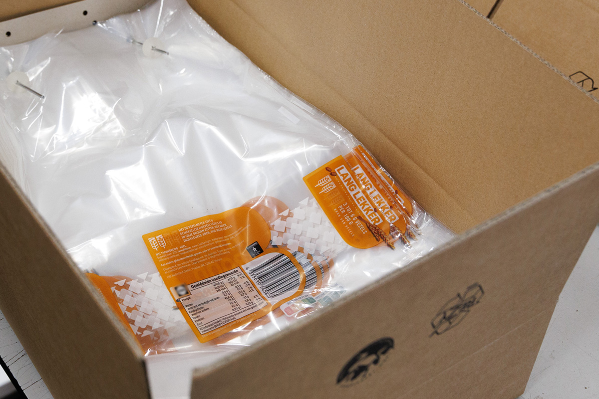 Brotbeutel an einer Halterung für automatische Verpackungslinien
